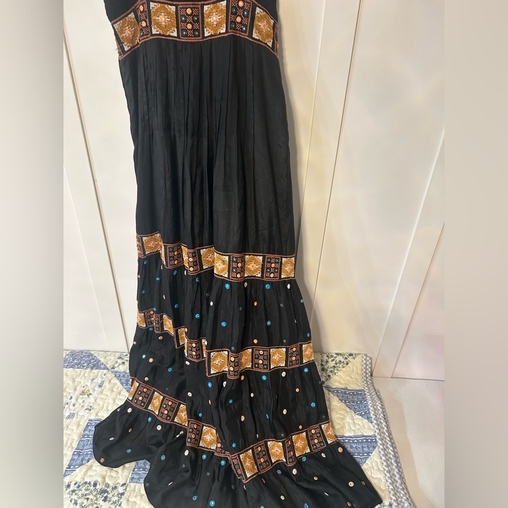 Guadalupe Moana embroidered tiered boho maxi dress - Picture 10 of 11